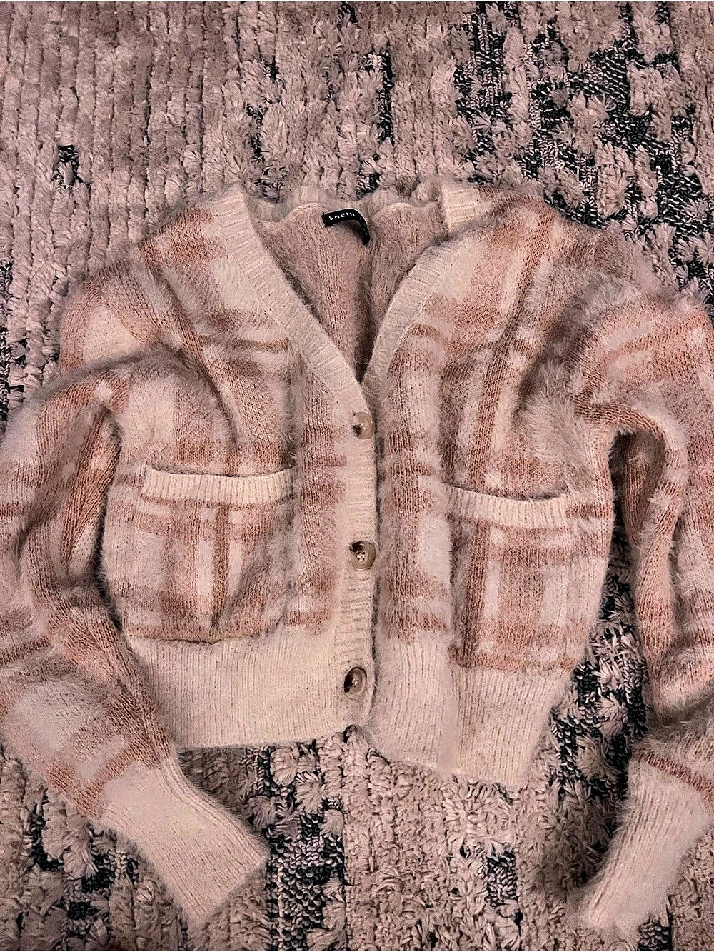 Plaid fuzzy Cardigan in tan & Cream